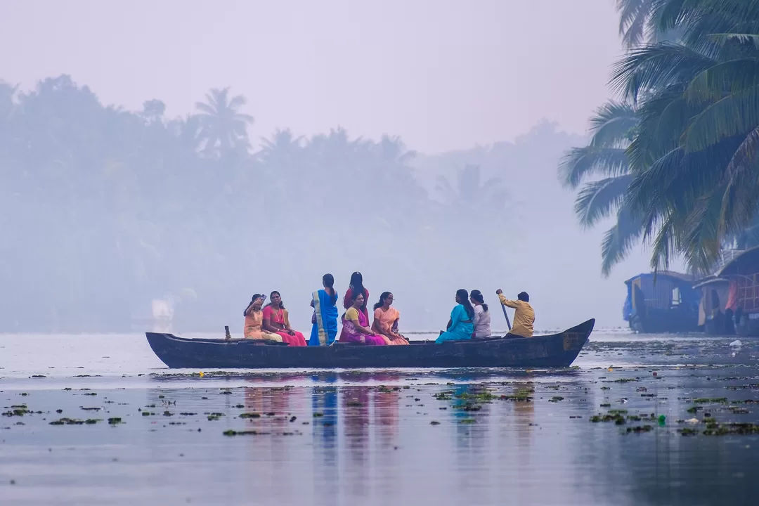 Canoe of women in Munroe island in Kerala backwaters